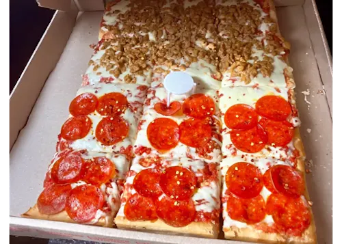 Buzzi's Pizza