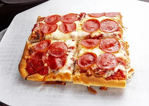 Buzzi's Pizza