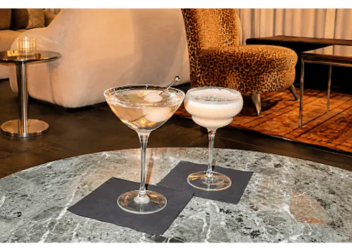 Rosebud Cocktail Lounge