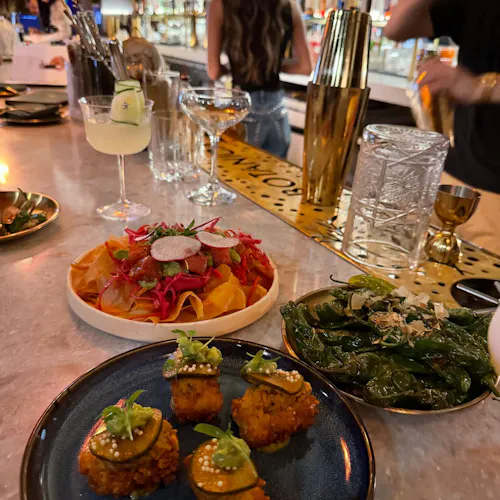 Botanica Art & Cocktails