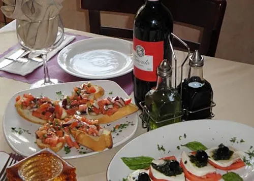 Photo 1 of 4: Renata's Cafe Italiano & Catering