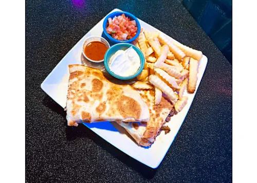 Reyes Restaurant Bar and Breakfast