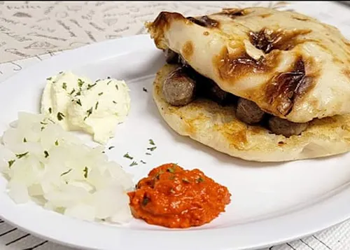 Luna Euro Grill & Cafe