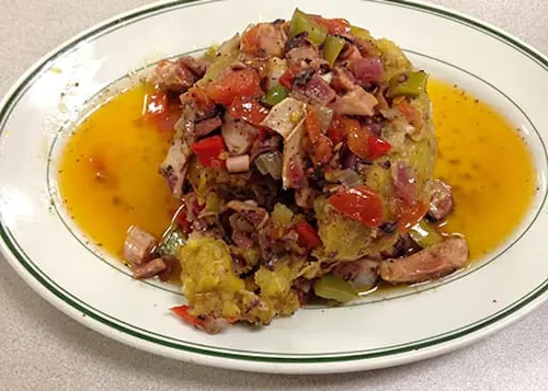 La Familia Latin Hot Food & Grocery