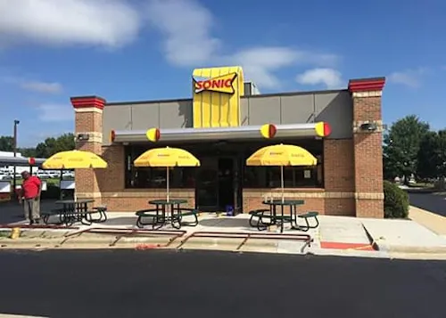 Photo 1 of 4: SONIC Drive-In