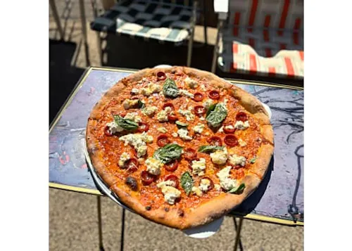 Casano's PIzza Parlor