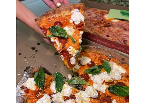 Casano's PIzza Parlor