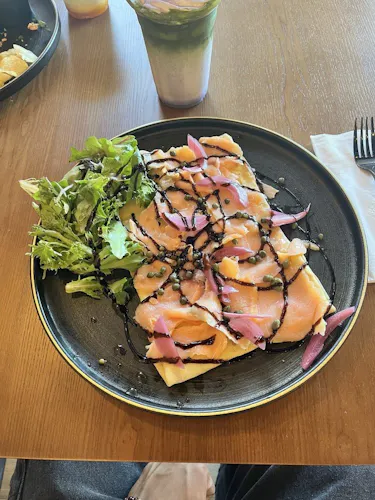 Lumi's Crepes & Coffee