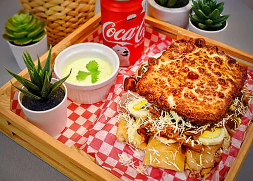 LA ESQUINA DE LA EMPANADA