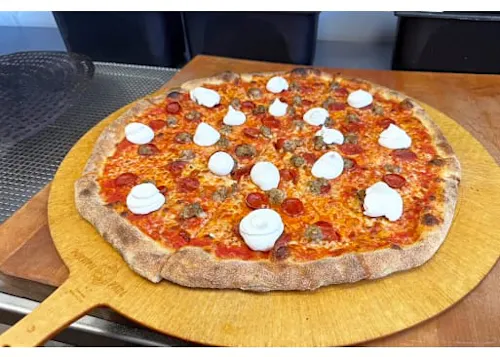 Photo 1 of 4: Pizzeria Mungo