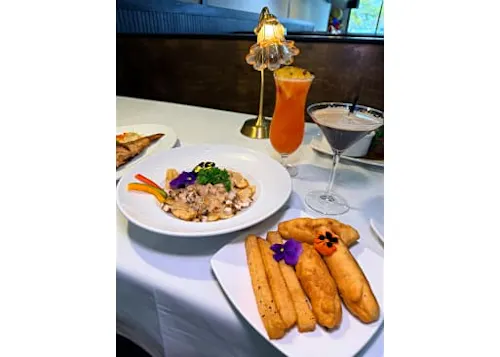 Christopher’s Bar and Grill