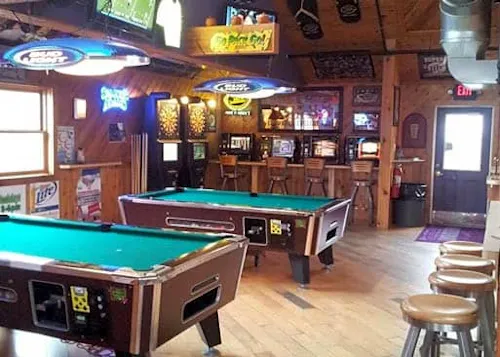 Curly's Waterfront Sport's Bar and Grill