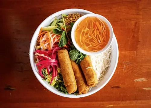 Photo 1 of 4: Pho Show
