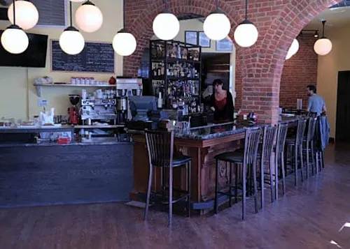 Photo 1 of 4: Bar Red