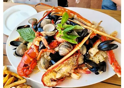 Sea Shore Restaurant & Marina