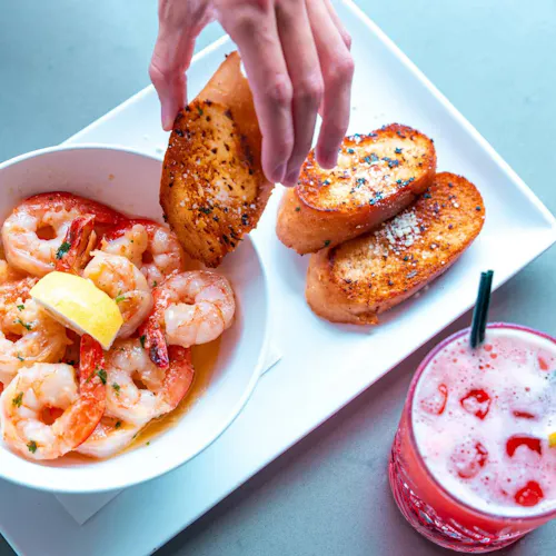 Palm & Paddle Grille