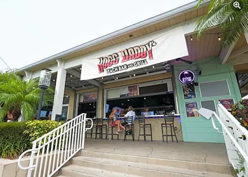 Hogg Daddy's Beach Bar & Grill