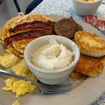 Dots Diner Kenner