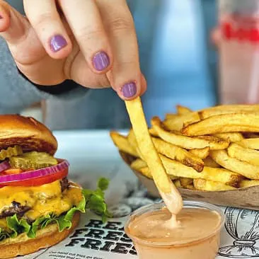 Cheeseburger Bobby's - Peachtree Corners