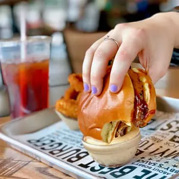 Cheeseburger Bobby's - Peachtree Corners
