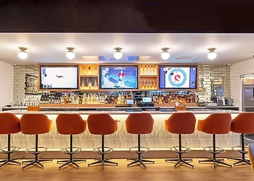 Shuffle's West The Ultimate Sports Gaming Bar