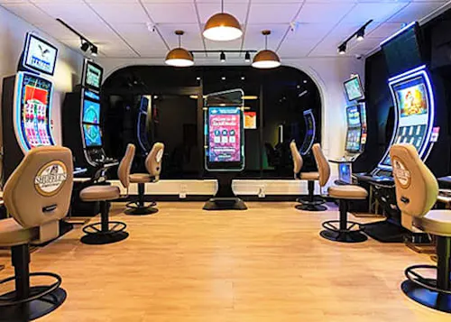 Shuffle's West The Ultimate Sports Gaming Bar