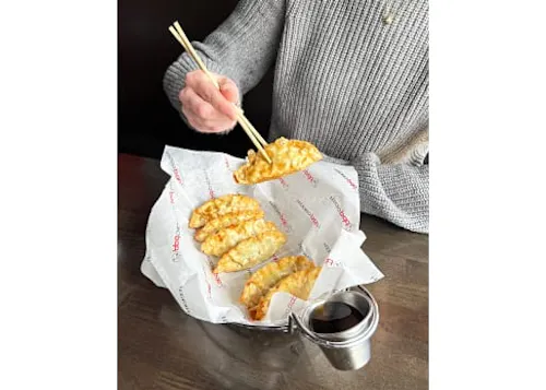 Photo 1 of 4: bb.q Chicken