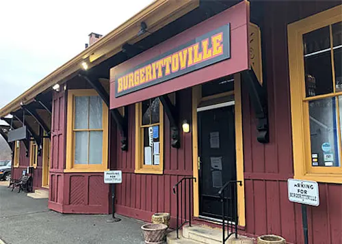 Photo 1 of 4: Burgerittoville