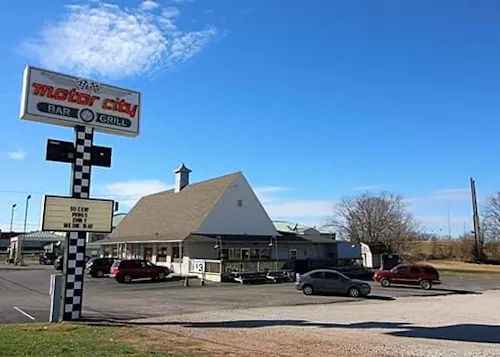 Doug's Motor City Bar & Grill