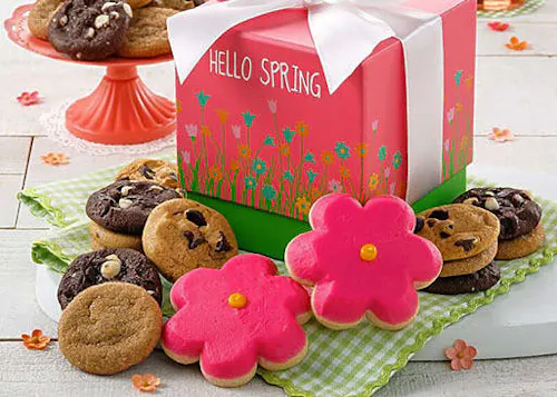 Photo 1 of 4: Mrs. Fields Cookies @ King of Prussia Mall Plaza