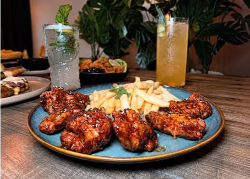 Lyfe Restaurant & Lounge