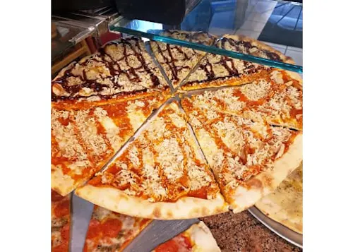 Photo 1 of 4: Laura's Pizzeria & Italian Restaurant
