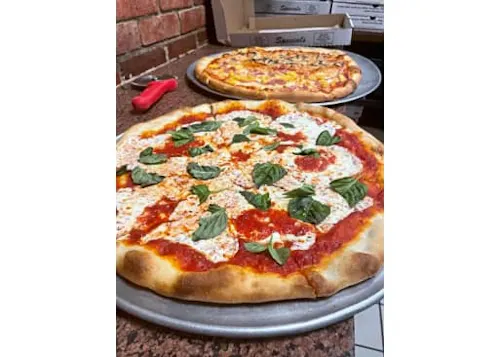 Laura's Pizzeria & Italian Restaurant