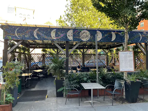 Luna Restaurant