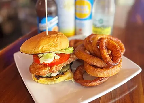 Cavo's Bar & Kitchen