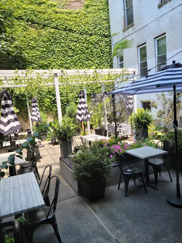 Arcadia Bar and Kitchen