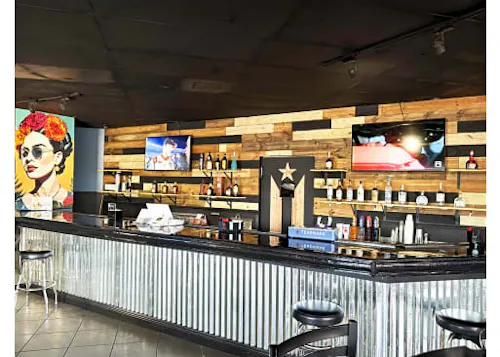 Photo 1 of 2: 787 Sport Bar & Grill