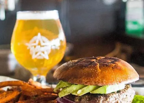 Hollywood Brewery Bar & Grill