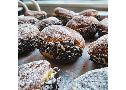 Knead Doughnuts Smith