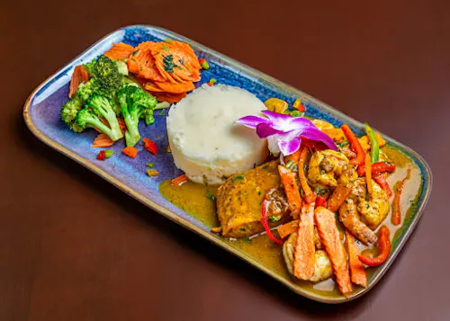Radix Restaurant & Lounge