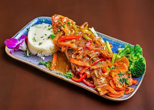 Radix Restaurant & Lounge
