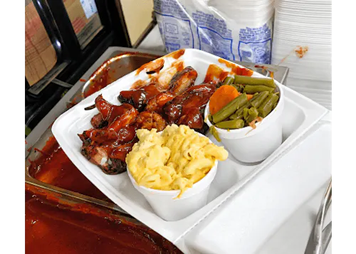Photo 1 of 4: Bar-B-Q Heaven