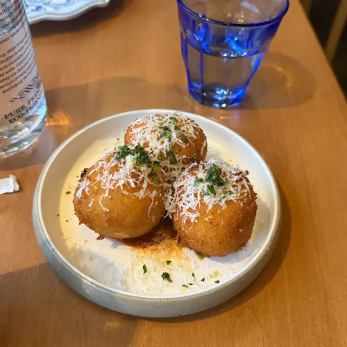 Stellina Pizzeria - Union Market