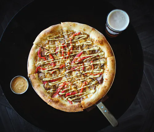 600 Degrees Pizzeria and Draft