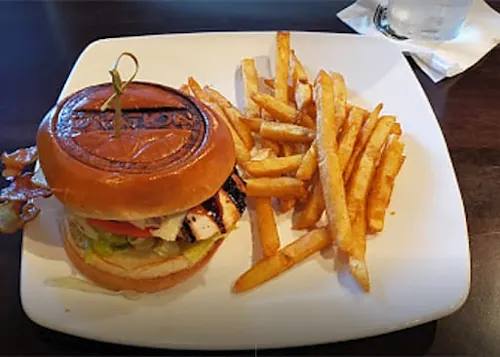 Ovation Bistro & Bar - Davenport
