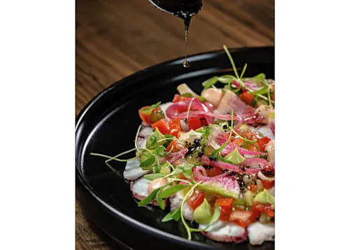 La Dona Seafood & Grill