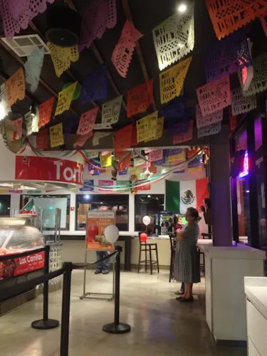 El Gallo Giro - Canoga Park