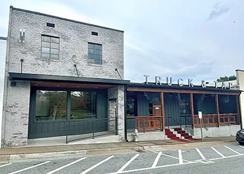Truck & Tap Beer Bar - Lawrenceville
