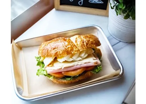 Las Chicas Bakery Cafe
