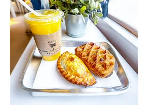 Las Chicas Bakery Cafe